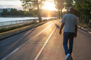 Understanding Anxiety Attacks: Causes & Treatment 2 calm morning walk as part of lifestyle changes for anxiety attack recovery